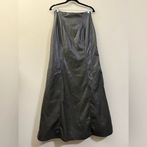 Nanushka Carlotta Faux Leather Maxi Skirt in Storm Evergreen - M - Picture 4 of 9